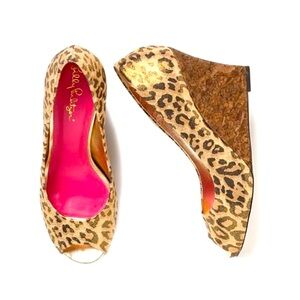 Lilly Pulitzer Resort Chic Gold Leopard Print Peep Toe Wedge Heels Size 9